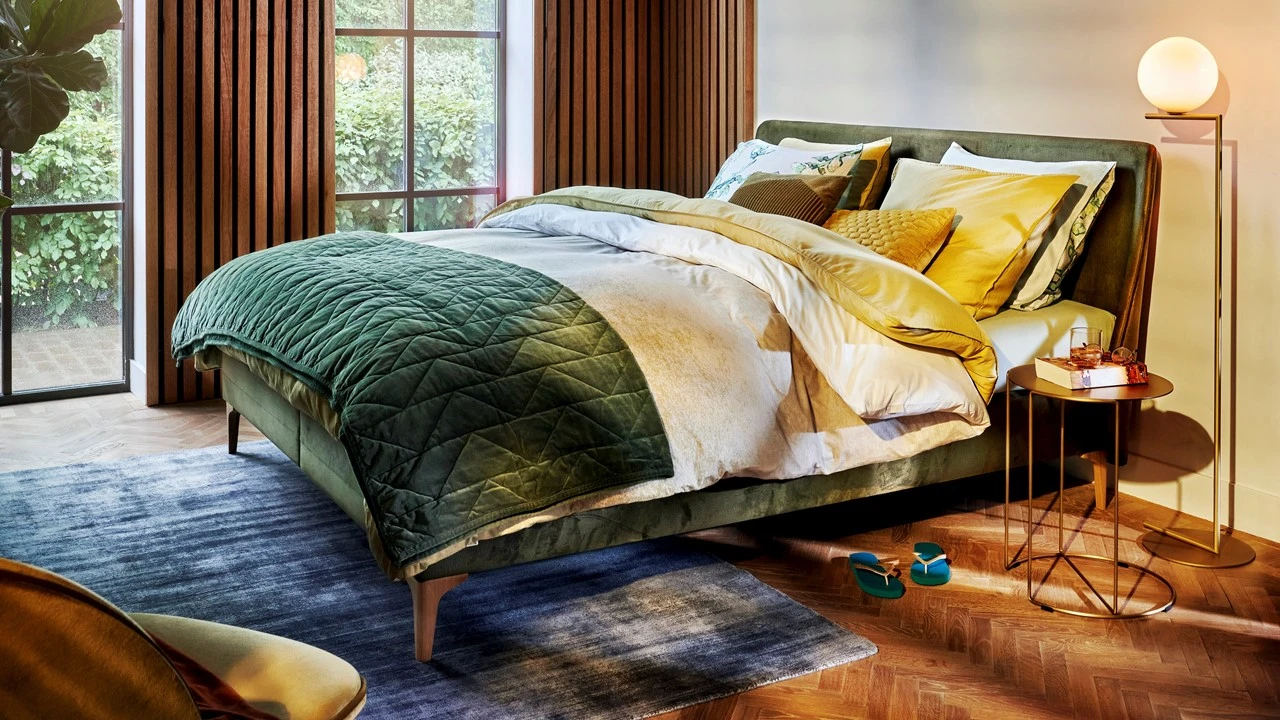 Boxspring Elite Cocoon Vlak Met Slow Motion 2 Matras 1 Boxspring Elite Cocoon Vlak Met Slow Motion 2 Matras