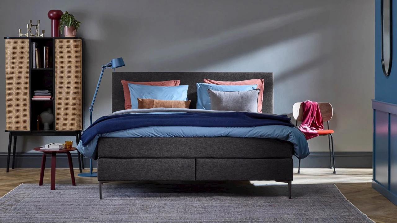 Boxspring Emerald Vlak Met Gestoffeerd Matras 2 Boxspring Emerald Vlak Met Gestoffeerd Matras - Afbeelding 2