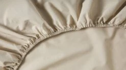 Hoeslaken Beter Bed Select Biologisch Perkal Topper -Slaap Comfort Verkoop Hoeslaken Biologisch perkal topper zand 2